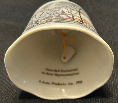 VINTAGE Currier and Ives Dinner Bell AVON 1978 Christmas Avon Representatives - Picture 3 of 4
