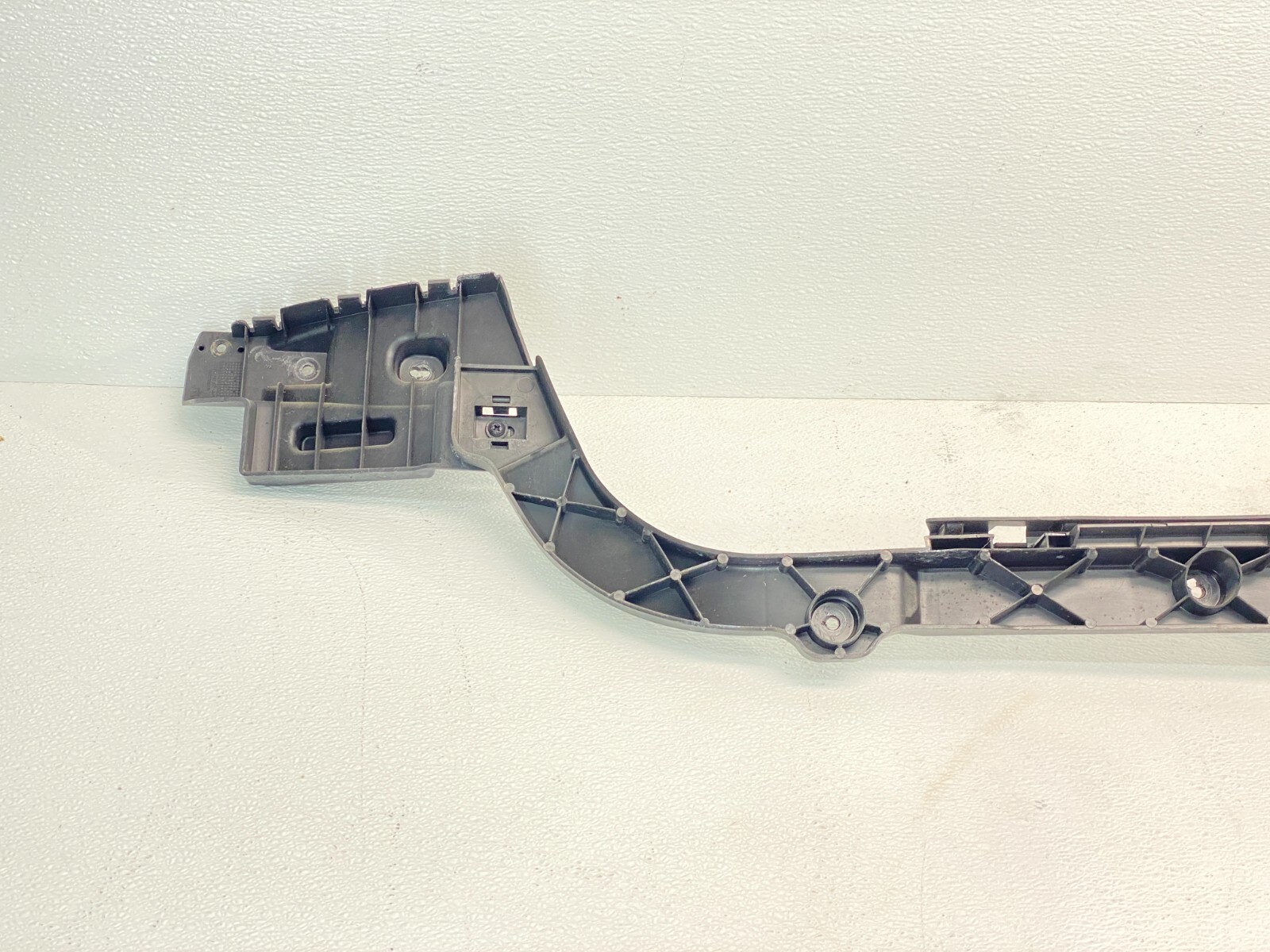 14-21 Maserati Quattroporte Rear Bumper Lower Central Bracket Mount Panel OEM✅
