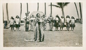 1930's-40s Kodak Hula Show Waikiki Hawaii Photo Hula girls