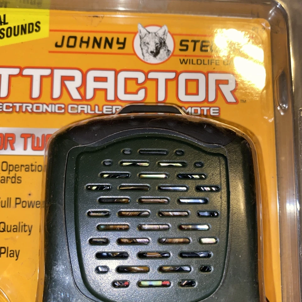 NEW Johnny Stewart Predator Two Attractor Electronic Predator Call 50 Yards 90dB - Image 3 of 4