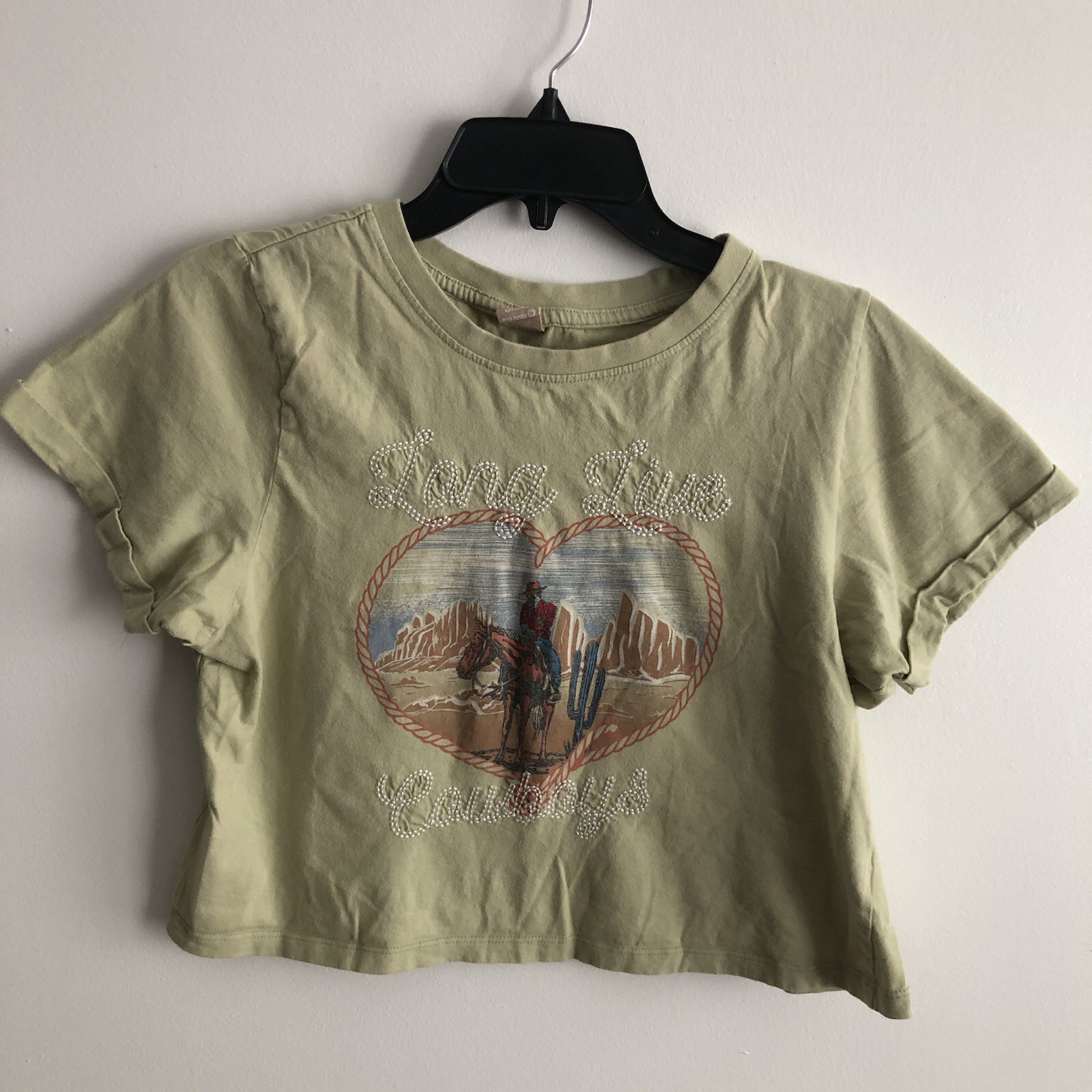 Messy Bun Just Chillin Long Live Cowboys Cropped Graphic T-shirt Women's Small