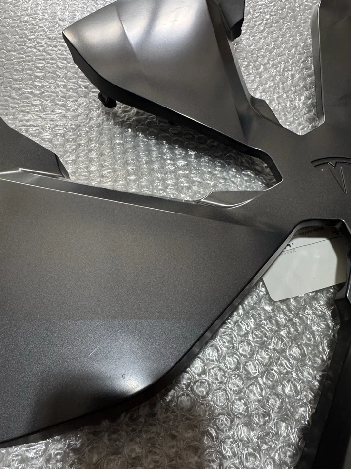 2025 Tesla Modal Y OEM 19’ Crossflow Wheel Cover vehicle set - Image 3 of 4