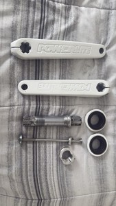 Pignone BMX RNC In Alluminio, 30 Denti, Corona Anteriore, Nuovo
