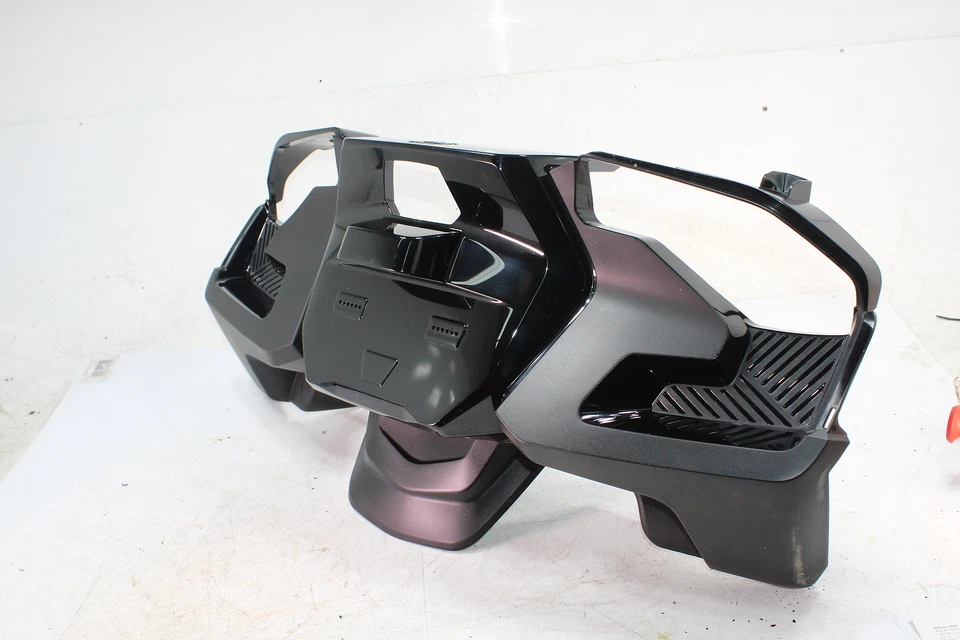 20-22 CAN-AM SPYDER RT Rear WHEEL FENDER COWL FAIRING - Image 2 of 4