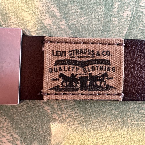 LEVI STRAUS & CO SYNTETIC LEATHER BROWN BELT SIZE 26 -28 (20) - Picture 7 of 8