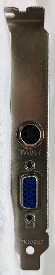 Leadtek Nvidia 6200 SE 64MB DDR2 PC2-5300 Non-ECC Unbuffered Graphics Card - Image 3 of 3