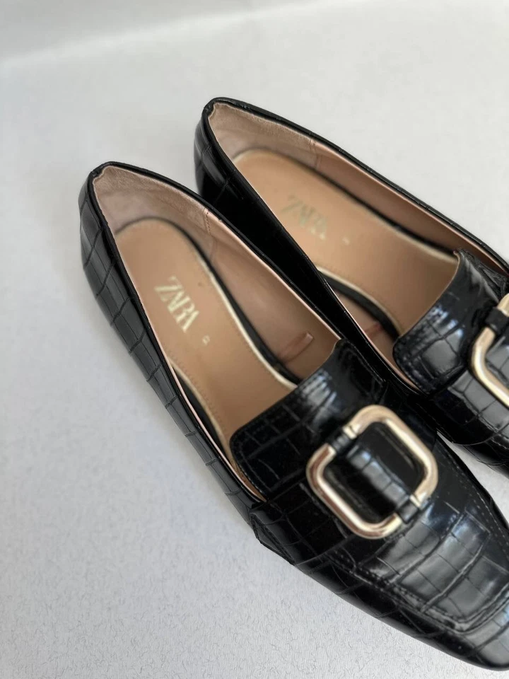 Zapatos mocasines planos ZARA para mujer negros cocodrilo en relieve punta semi puntiaguda 37 Foto 4 de 4