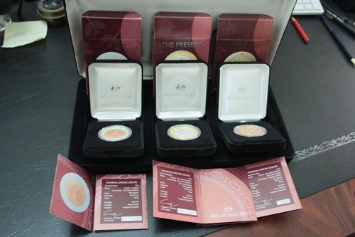1999/2000/2001 MILLENNIUM COINS SERIES SET THE PAST , PRESENT, FUTURE RAM - Picture 5 of 6