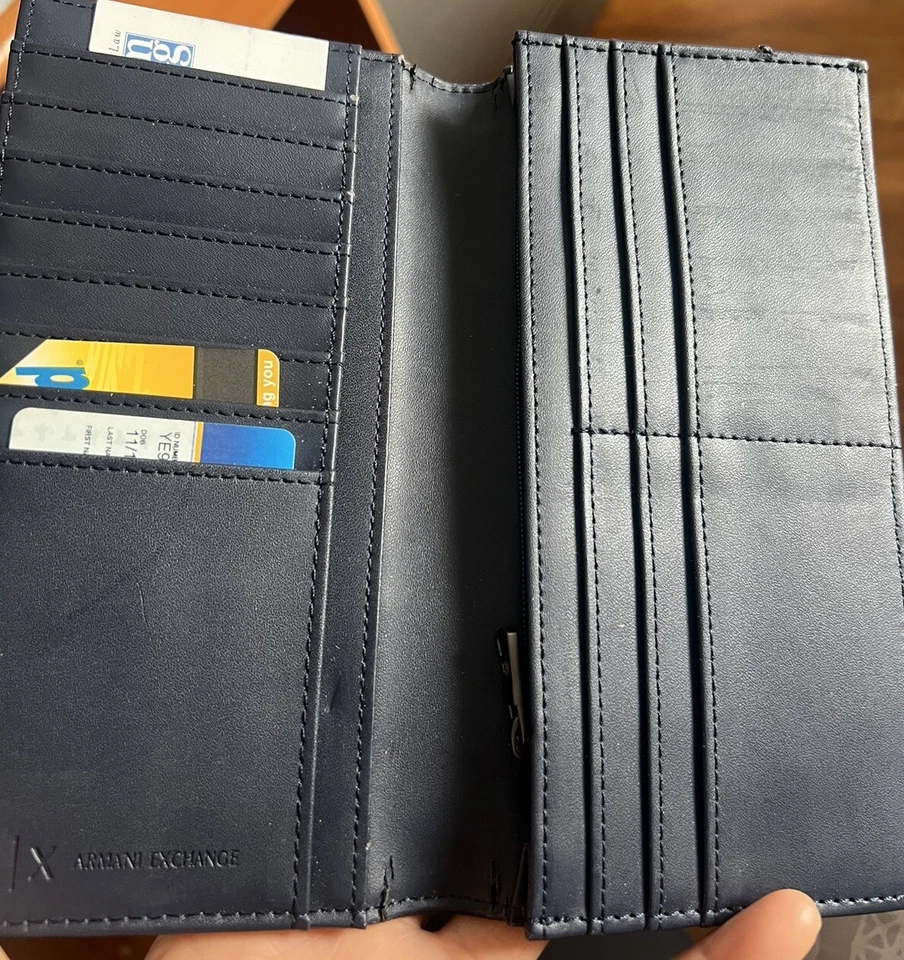 A/X ARMANI EXCHANGE MEN'S BLACK LEATHER CREDIT CARD WALLET LOGO - Image 4 of 4