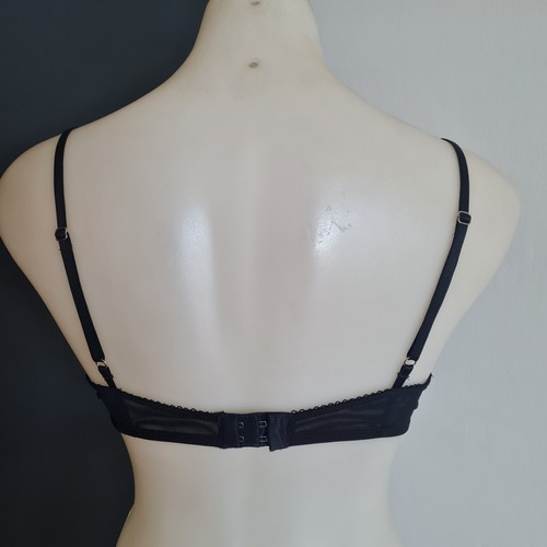 Women's size 14C 'ELLE MACPHERSON INTIMATES' Gorgeous black/nude lace bra - EUC - Picture 5 of 6
