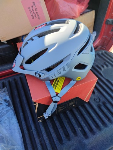 Bell Sixer MIPS (B0622) Helmet Size M( 55-59cm) Size M - Picture 4 of 8