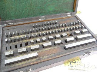 PARTIAL SET OF STEEL GAGE BLOCKS .1004" TO 4" SIZE RANGE CASE