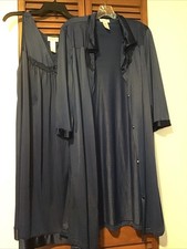 Vanity Fair Women s Gown And Robe Size medium Navy Blue