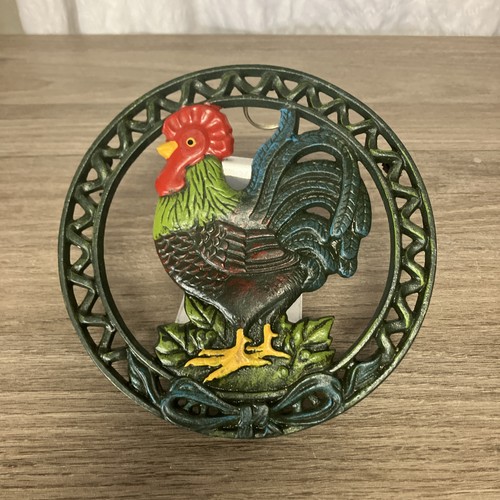 VTG 2001 Cast Iron Hand Painted Rooster Wall Hanging Home Decor Round 7.5”