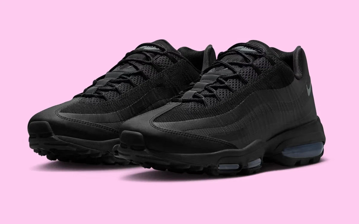 Preços baixos em Nike Air Max 95 Triple Black | eBay