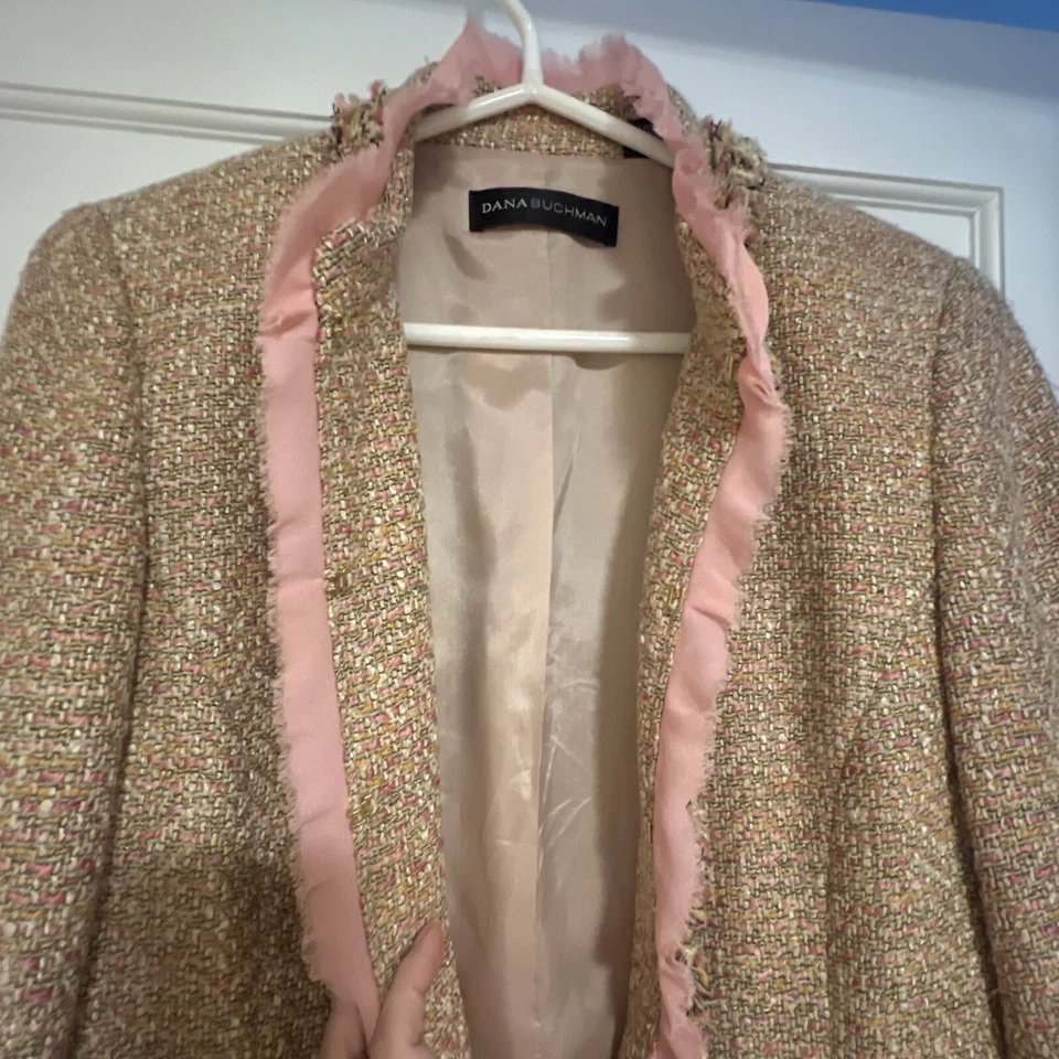 Chaqueta Dana Buchman Beige, Naranja y Rosa, Talla 8 En Excelente Estado Foto 2 de 4