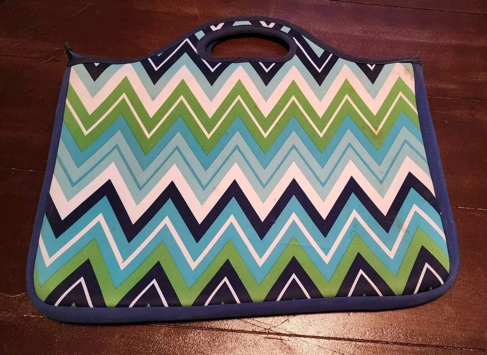 Funda para portátil Chevron azul/verde con asa Foto 2 de 2