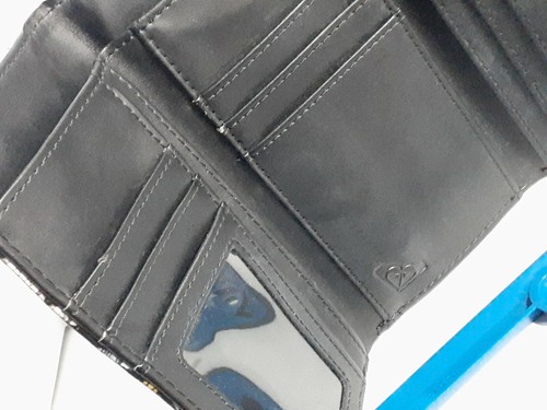 ROXY Tri Plegable DISEÑO AZTECA Vinilo Multicolor Bolso sin asas Cartera 3.5" x 6.5" - Imagen 10 de 10