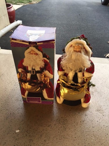 Old World Santa - Picture 2 of 3