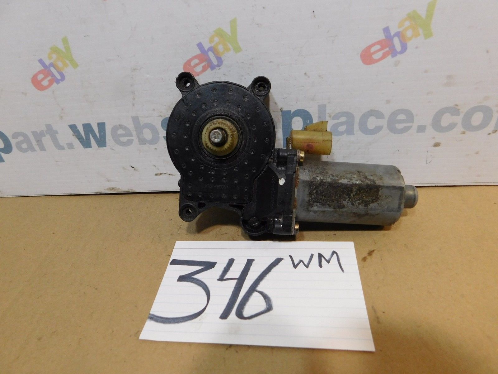 00 01 02 03 CADILLAC DEVILLE REAR Driver Side Window MOTOR #346 wm