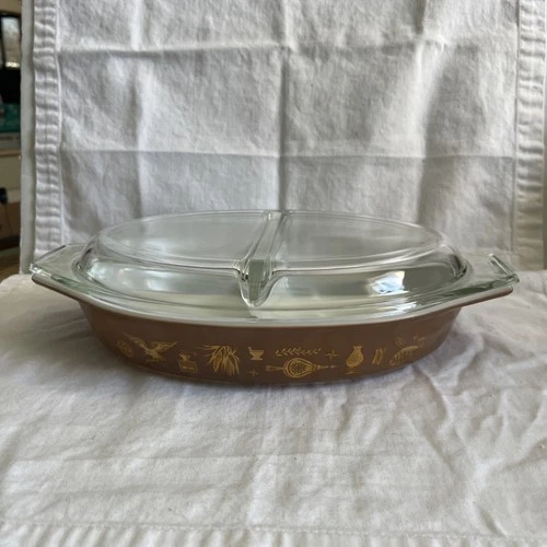 Vintage PYREX Americana Covered Divided 1 1/2 Qt Dish & Lid