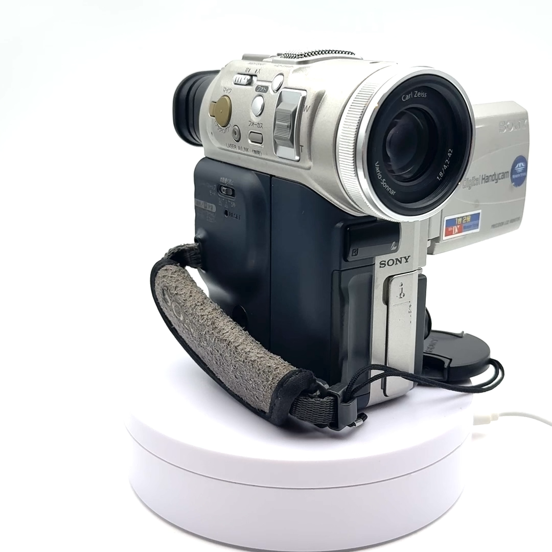 Sony Handycam DCR-PC100 MiniDV Carl Zeiss Vario-Sonnar 1MP CCD