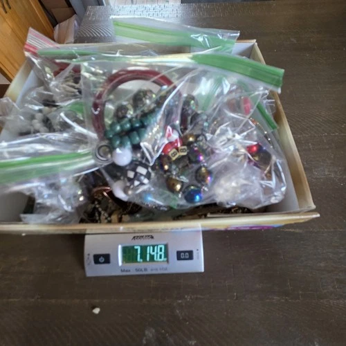 8 Pounds Jewelry Costume Vintage Mix LBS  necklaces bracelets pins rings etc lbs