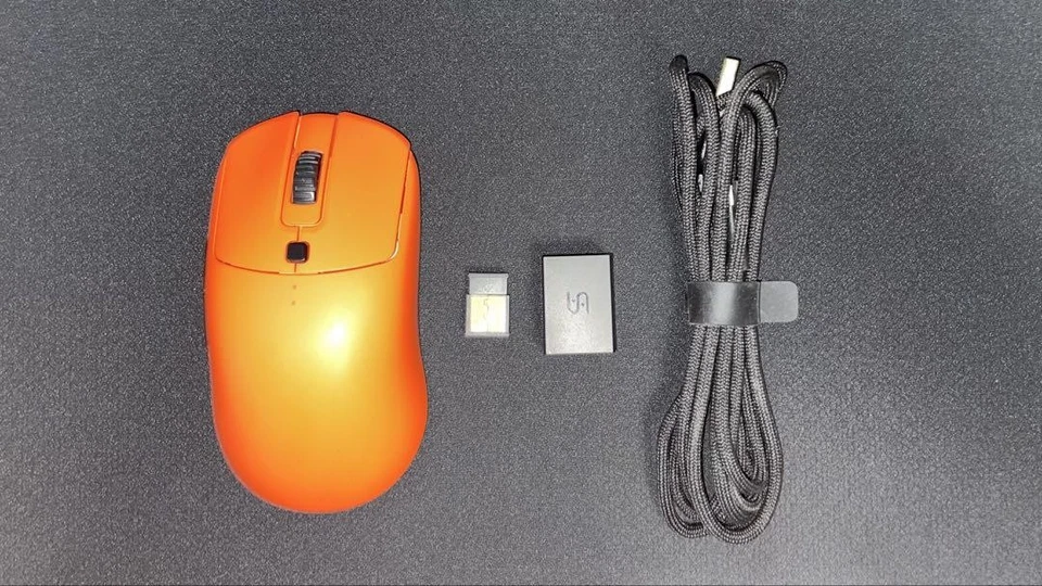 VAXEE XE Wireless Gaming Mouse Orange Used/Tested - Image 3 of 4