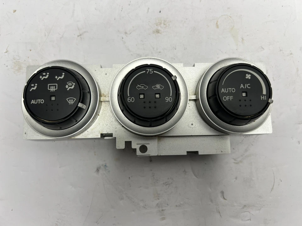 2003–2005 Nissan 350Z Z33 AC Heater Climate Control Module – OEM  - Image 3 of 4