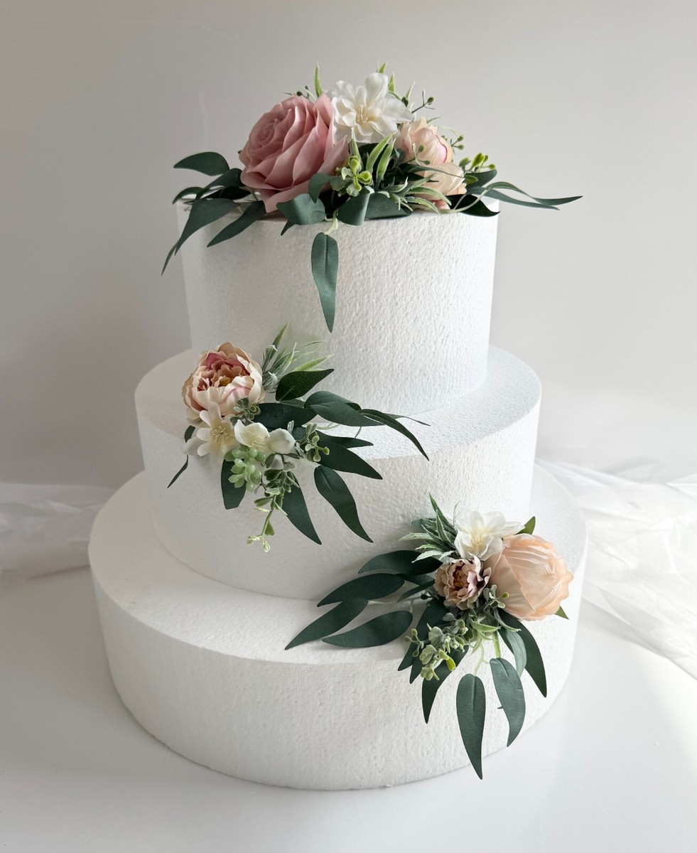 Silk flowers for wedding cakes 60 photos — free download