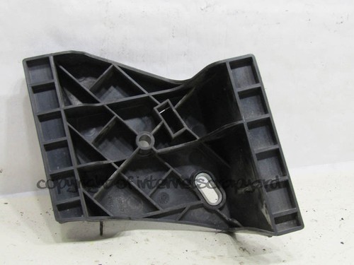 Audi A8 D2 97-02 pre-facelift OS right front bumper mount bracket 4D0807572 - Picture 3 of 4