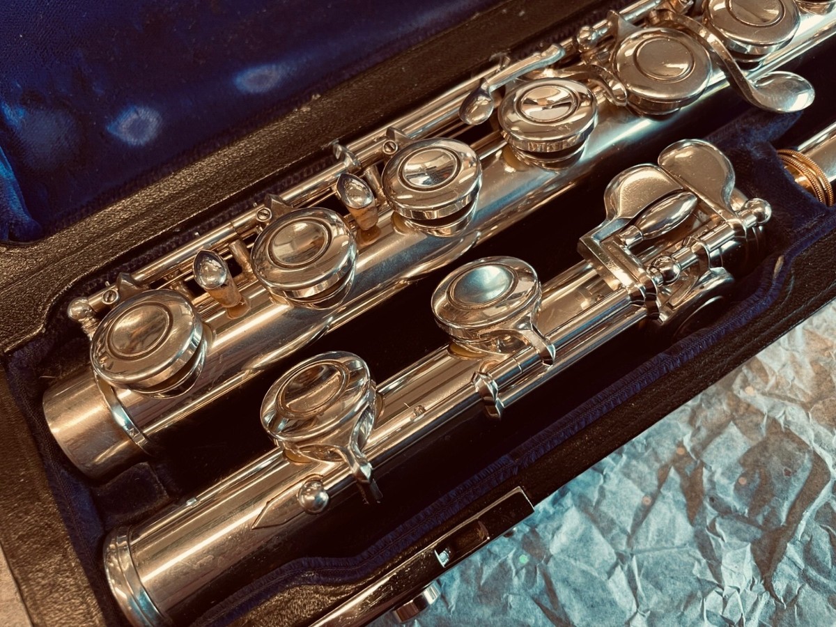 MURAMATSU FLUTE - ALL STERLING SILVER NR. 06835 w/GOLD TRIM