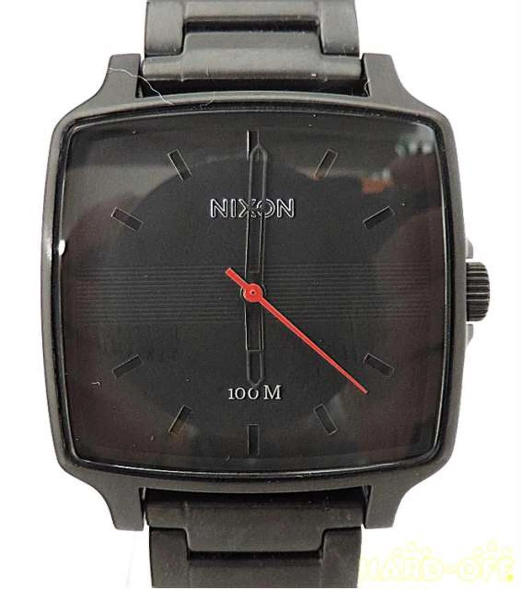 Square nixon hotsell watch