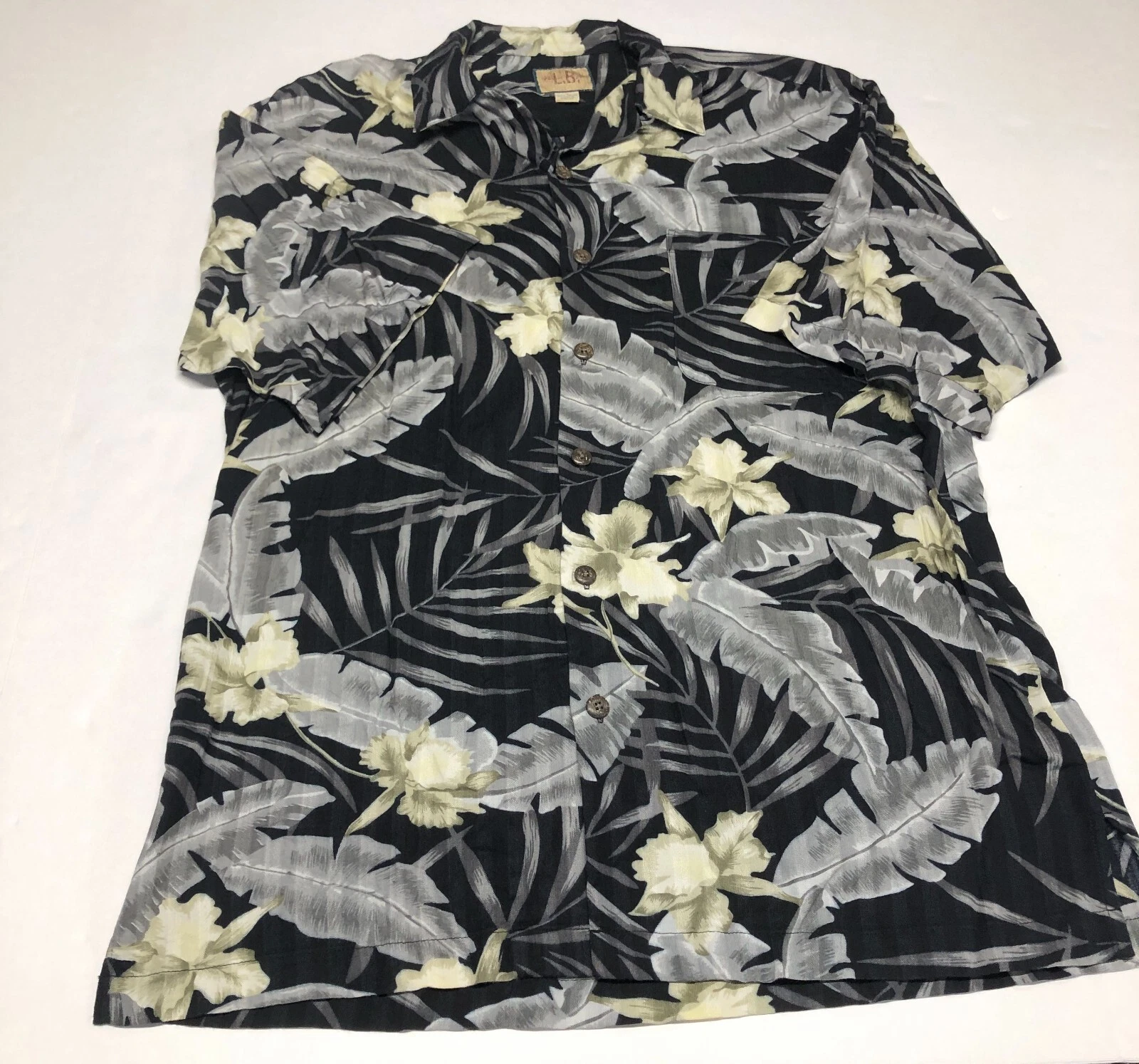 Linguine and Bob Hawaiian Camp Shirt Mens Black Gray Floral Button Up Size M
