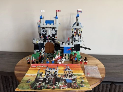 LEGO Castle: Royal Knight's Castle (6090)