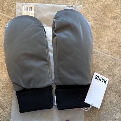 NWT Rains Alta Puffer Mittens 3 Color-Metallic Grey/M