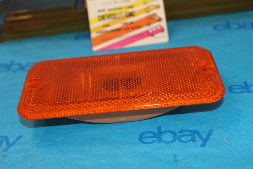 Nuevo de Lote Antiguo Glo-Brite #402-1 GM#915489 LH RH Lámpara Marcadora Lateral Ámbar Chevy GMC Van 1985-8 Foto 3 de 4