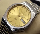 Vintage Seiko 5 Automatic Men's Watch Golden Dial Transparent Back Case 34.5 mm