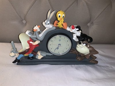 Looney Tunes Cast of Characters Mantel Clock Yosemite Sam Etc.