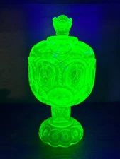 Vintage L.E. Smith Vaseline 9 in Compote w Lid Moon And & Stars Uranium Glass