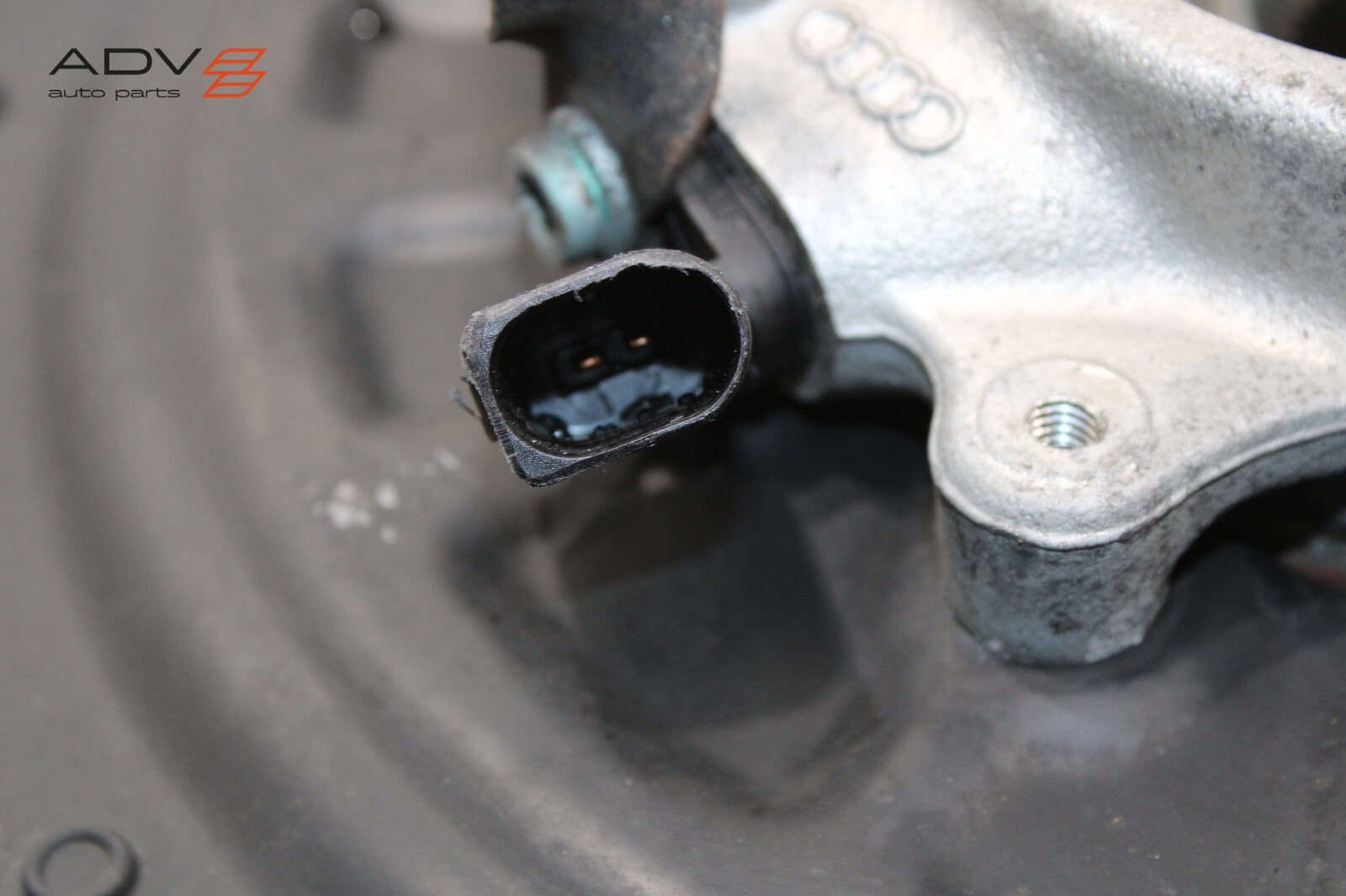2003 - 2010 BENTLEY CONTINENTAL AWD REAR RIGHT SIDE SPINDLE KNUCKLE HUB OEM