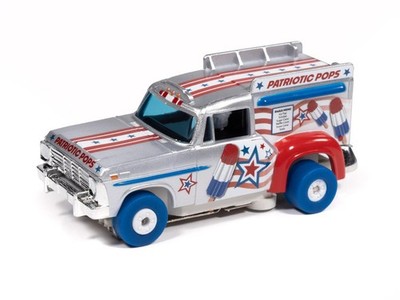 Auto World SC430-4G Thunderjet Ultra-G Ice Cream Truck HO Scale Slot Car