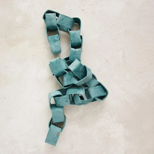 Creative Co-Op Chain Link Garland - Thumbnail 2