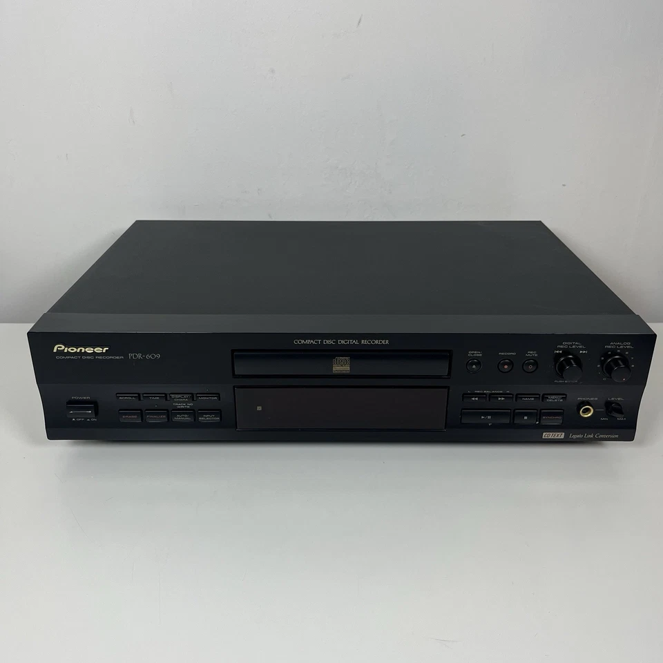 Pioneer PDR-609 CD Recorder/Player with Remote and Manual - Boxed - Image 3 of 4