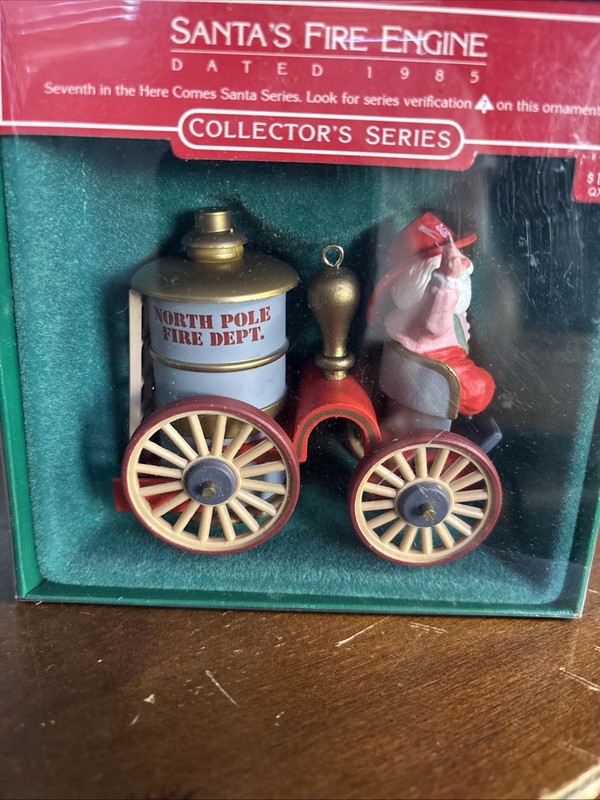 1985 Santa's Fire Engine Here Comes Santa Hallmark Ornament 7th in Series MIB !