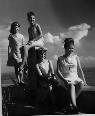 CUBA CUBAN MODELS CHEESECAKE SEDUCTIVE STUNNING PORTRAIT 1960s ORIG PHOTO MA54