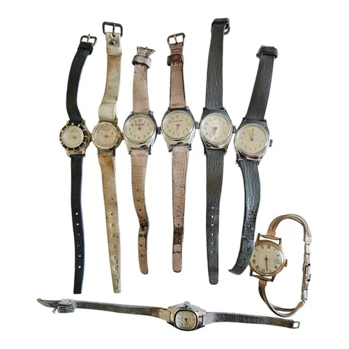Womens Vintage Lot  Of 8 Timex,Bulova And More