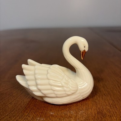 Lenox Swan Figurine 24K Gold Accent Place Card Holder Wedding Cake Topper