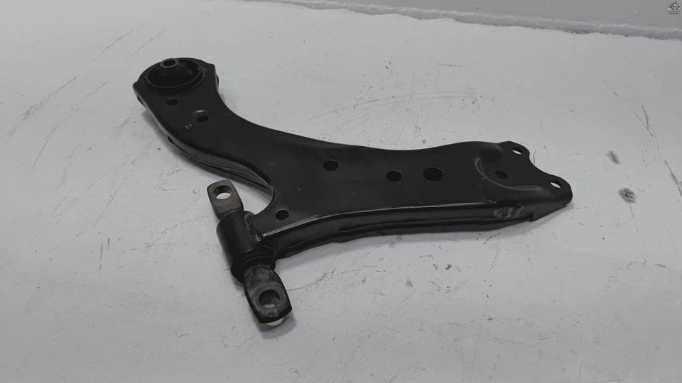 FRONT LEFT DRIVER SIDE LOWER CONTROL ARM 2018-2025 TOYOTA CAMRY OEM - Image 4 of 4