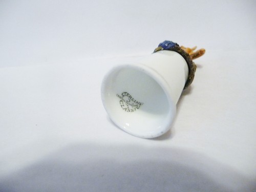 THIMBLE STERLING CLASSIC HANDPAINTED PEWTER TOPPER OF PIG GARDENING - Picture 5 of 5